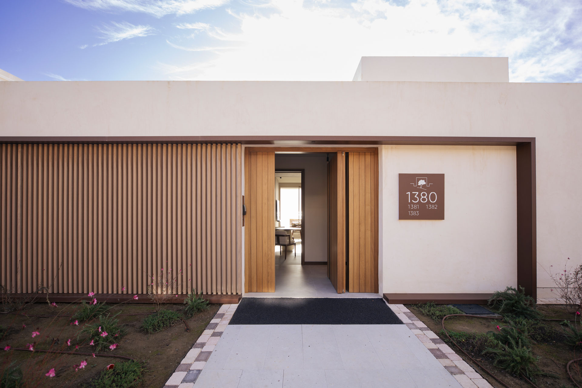 Entrada de la villa 1380